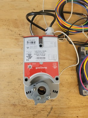 Honeywell MS3105K3052 Damper Actuator Economizer Controller 