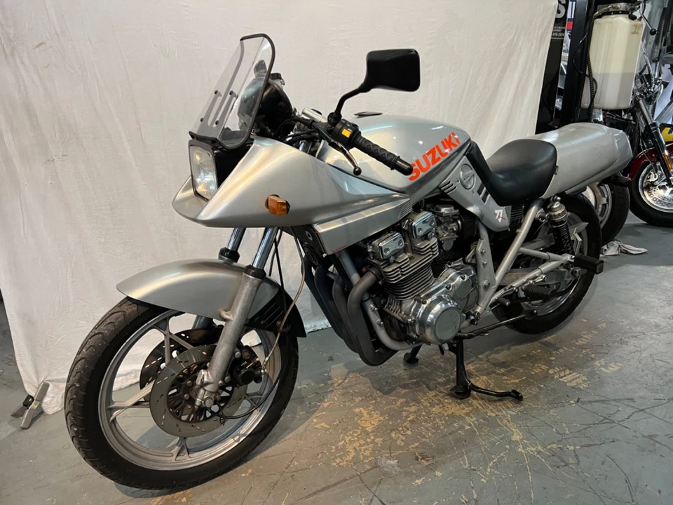 1982 Suzuki GSX / Katana  - Image 2 of 4