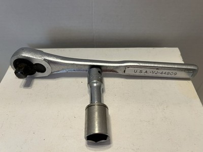Craftsman 1/2  Drive Ratchet Quick Release VJ 44809  and extension &socket USA