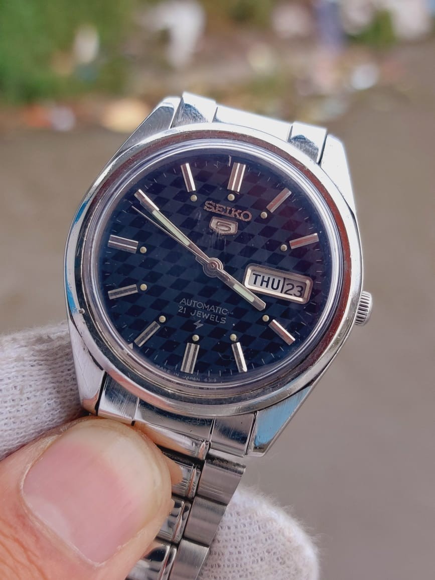 Vintage Seiko 5 6319-8000 Automatic 21 jewels men watch made in