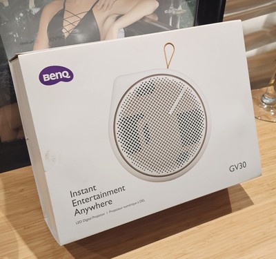 2023 BenQ GV30 Portable Home Theater Projector MINT WiFi Bluetooth 