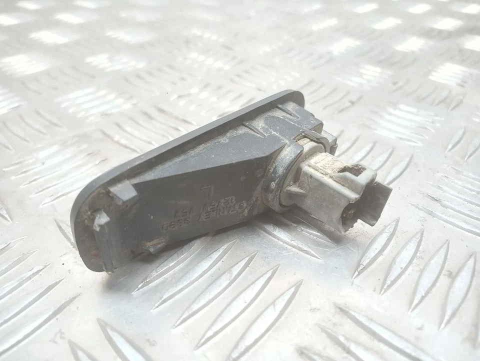 Honda Civic 2000 Vorne links Seitenblinker UST107932 Foto 4 de 4