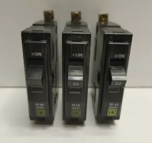 LOT OF 3 NEW OLD STOCK! SQUARE D 20A 120/240V CIRCUIT BREAKERS QOB120
