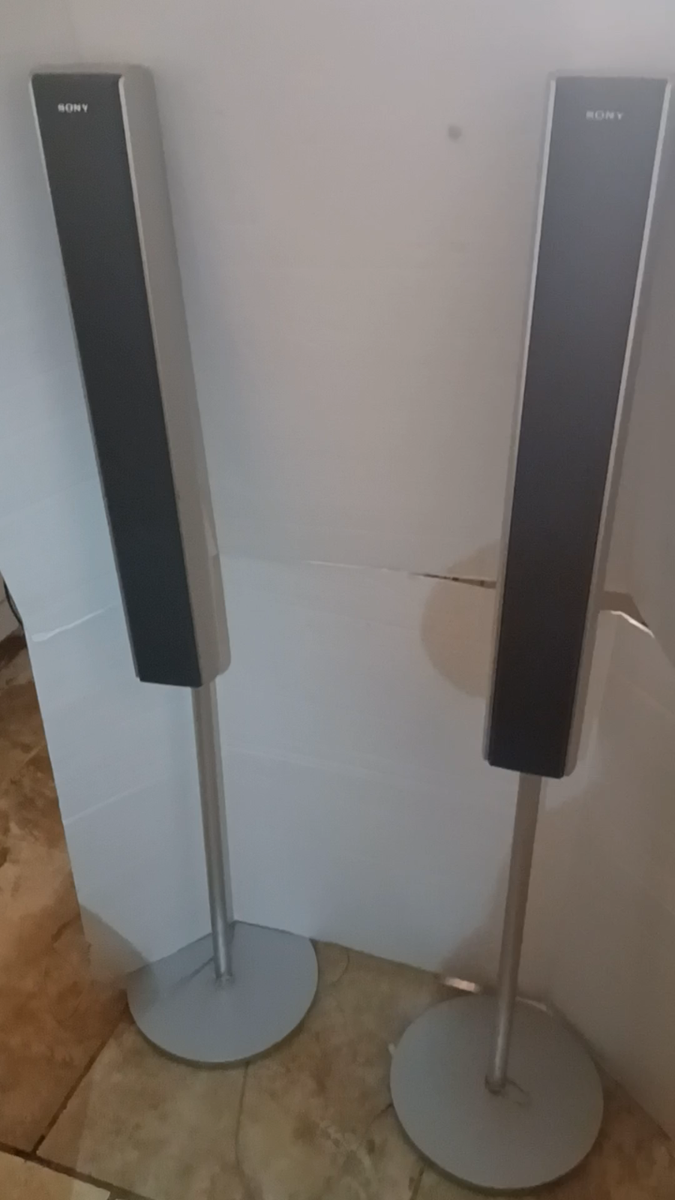 Sony Set Of 2 Speakers SS-TS53 Works Great & Sounds Great In Good