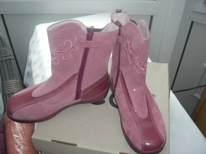 sorel suede booties