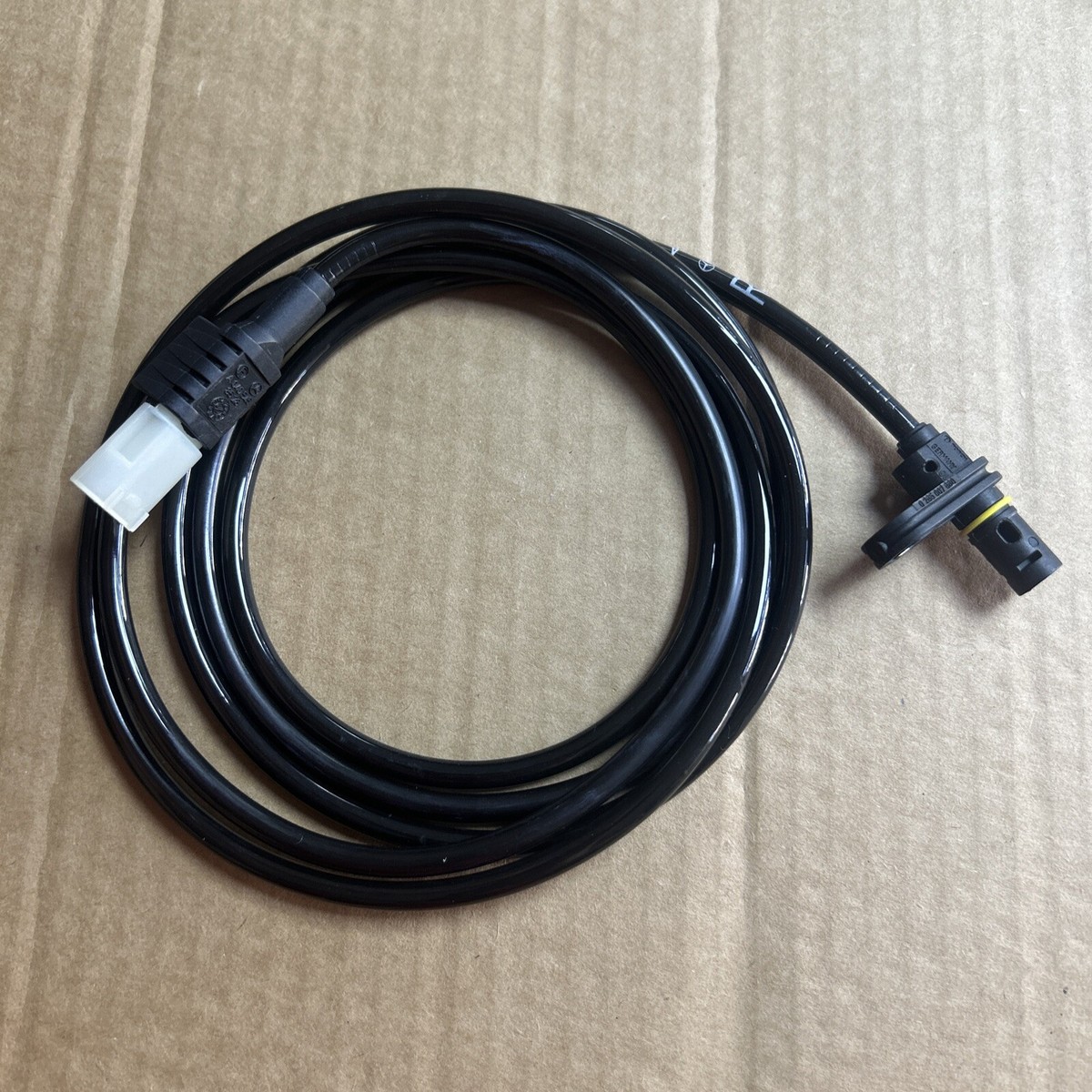 A9065400217 MERCEDES BENZ W906 SPRINTER Right Rear ABS sensor