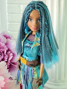 uma los descendientes 2 muñeca