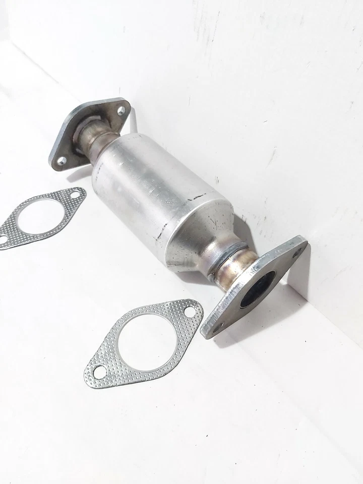 2004 2005 2006 2007 Kia Spectra Spectra5 1.8L 2.0L Catalytic Converter - Image 2 of 4