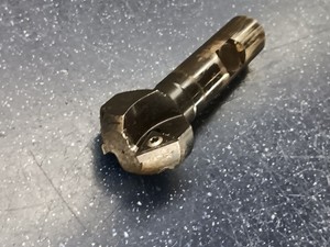 Iscar 5/8" Dia Chamfer Indexable End Mill E45-D.62-W.75 APKT Insert .625