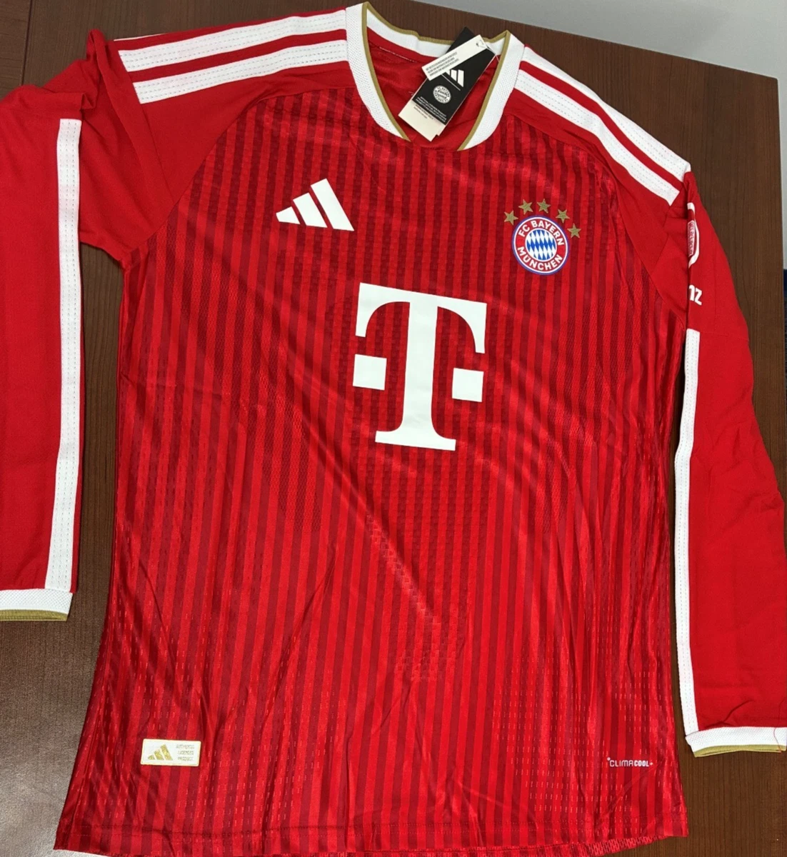Bayern Munich Size 2XL International Club Soccer Fan Apparel and