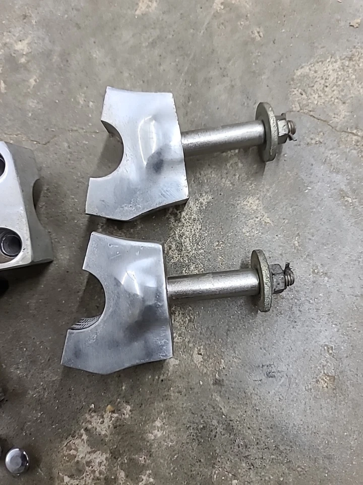 1985-1986 Honda Shadow VT1100C OEM Handlebar Risers & Fuse Cover - Image 2 of 4