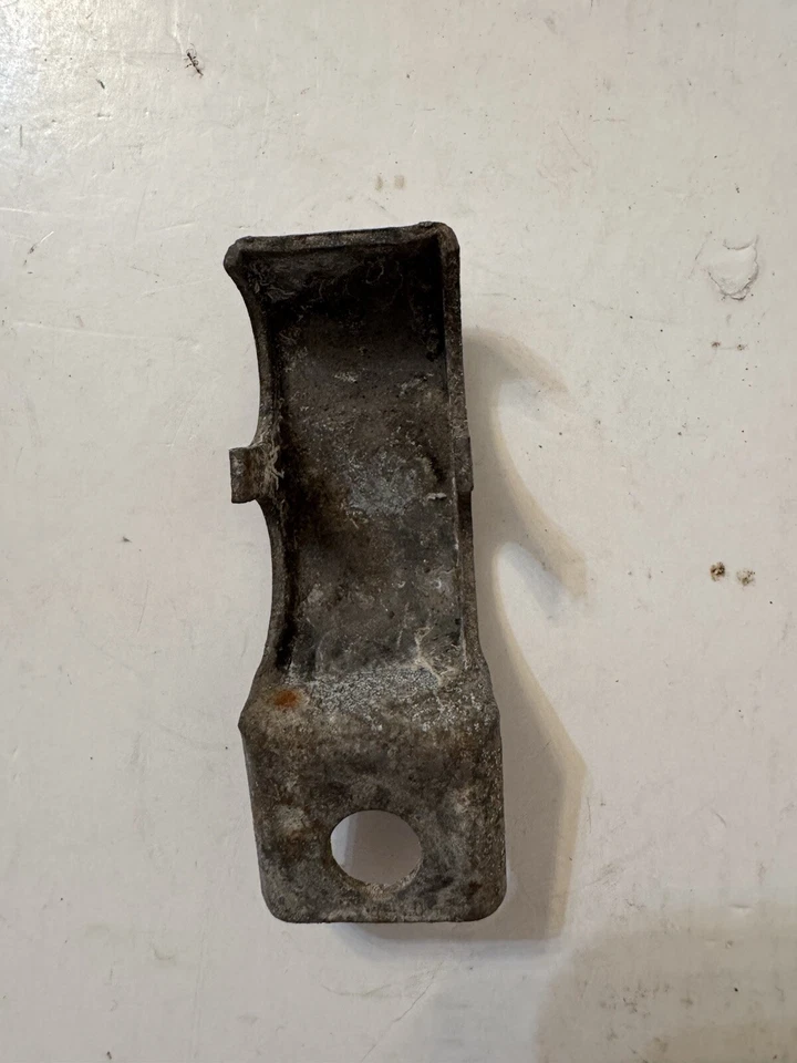 OEM GM 1964–70 Pontiac GTO Lemans Catalina Automatic Transmission Line Bracket Foto 3 de 4