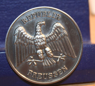 Ausverkauf    Pin Republik Preussen  Metall Neu   221