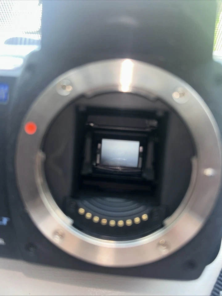 Cámara digital Olympus EVOLT E-500 8,0 MP SLR - negra (Kit con 14-45 mm y... Foto 2 de 4