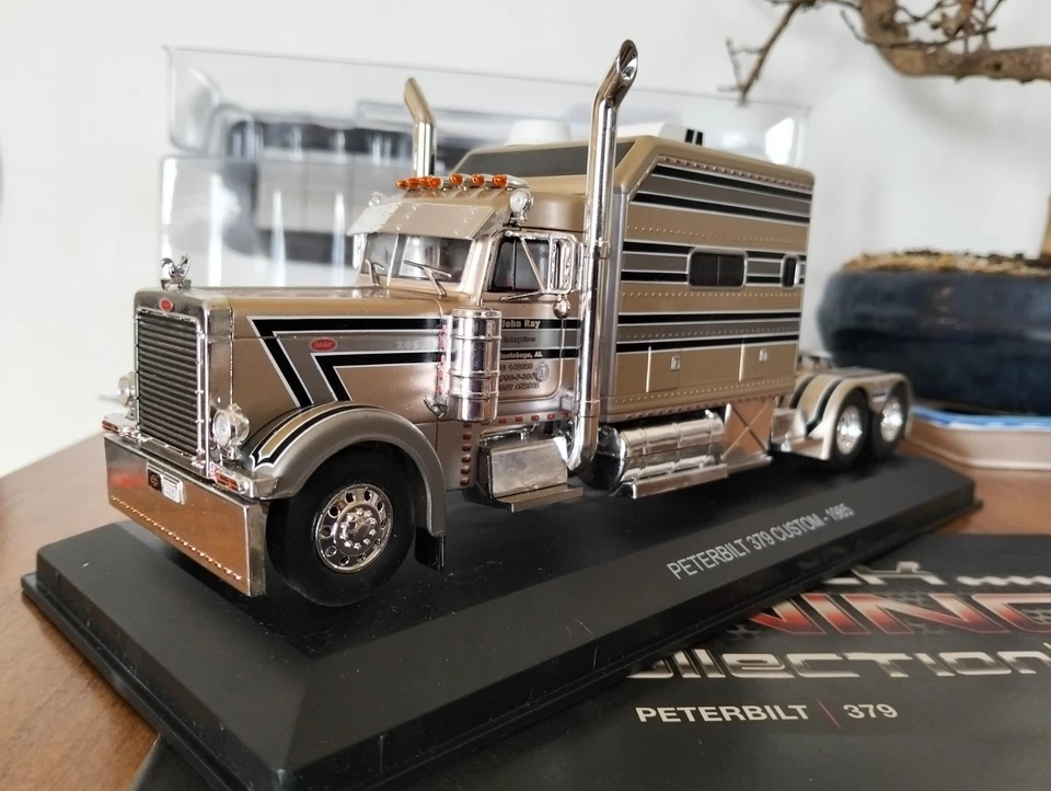 camion 1:43 Peterbilt 379 custom - Immagine 2 di 4