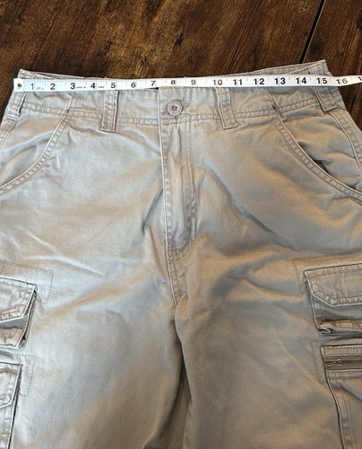 Men’s London Fog khaki Cargo Shorts “M” - Picture 7 of 8