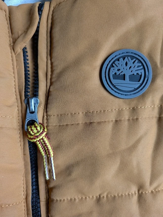 Timberland Niño Pequeño 18M Conjunto de 3 Piezas Chaleco Puffer Camisa Pantalones Correr Aire Libre Gorpcore Foto 4 de 4