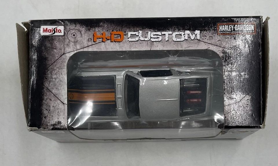 Maisto H-D 定制哈雷戴维森 1967 福特野马 GT,银色 1: 64 — 第 2/4 张图片