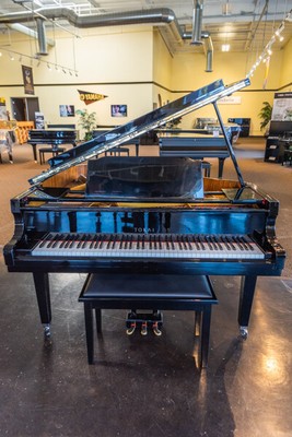 tokai baby grand piano