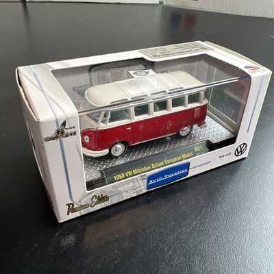 M2 Machines, Auto-Thentics: 1960 VW Microbus Deluxe European Model - Red & White