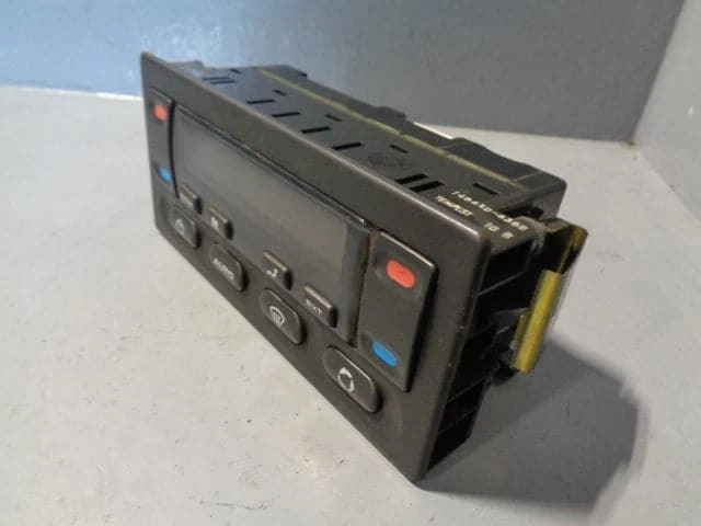 Discovery 2 Air Con Control Panel JFC102350 Conditioning 1998 to 2004 Land Rover - Image 3 of 4