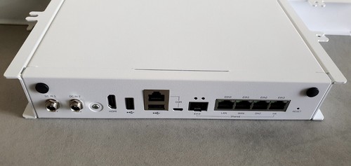 XGS Home vorinstalliert auf Sophos SG 115 Rev.3 mit Rackmount Kit - Bild 2 von 3