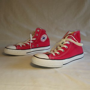 converse high tops size 2.5