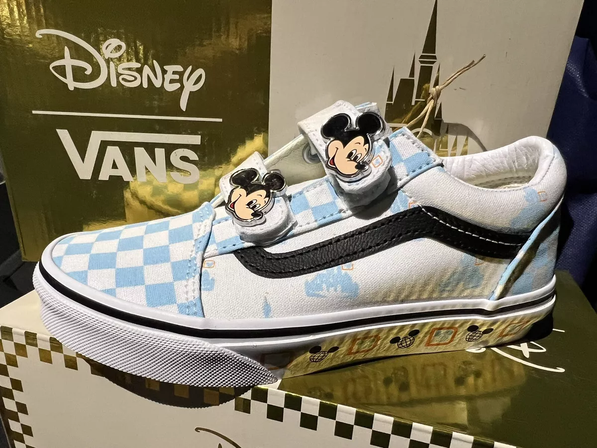 Vans store cheap mickey mouse