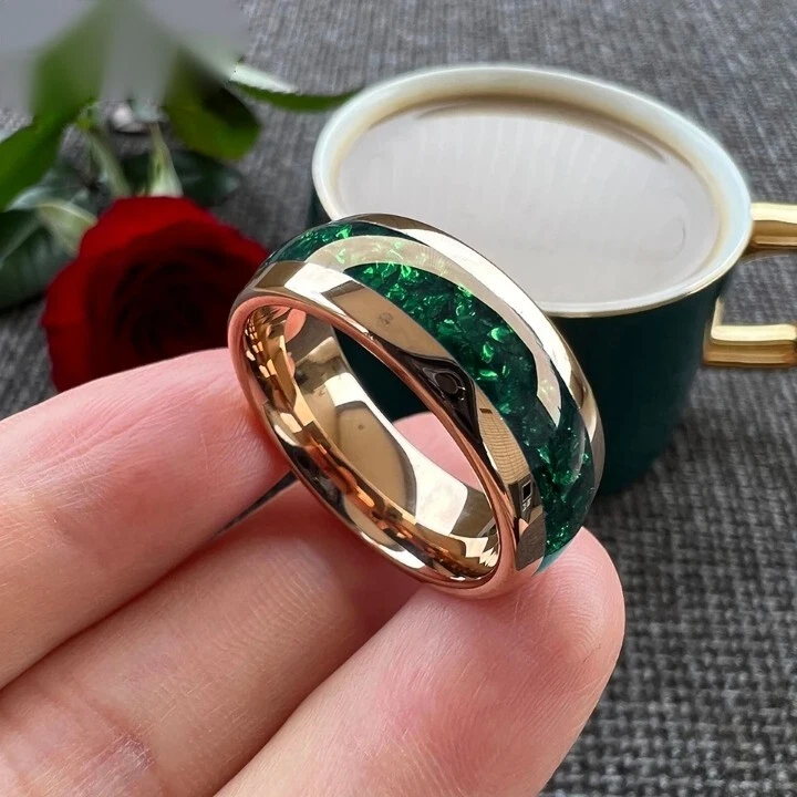 Anillo de carburo de tungsteno con incrustaciones de piedra de cristal verde de 4/6/8 mm Foto 2 de 4