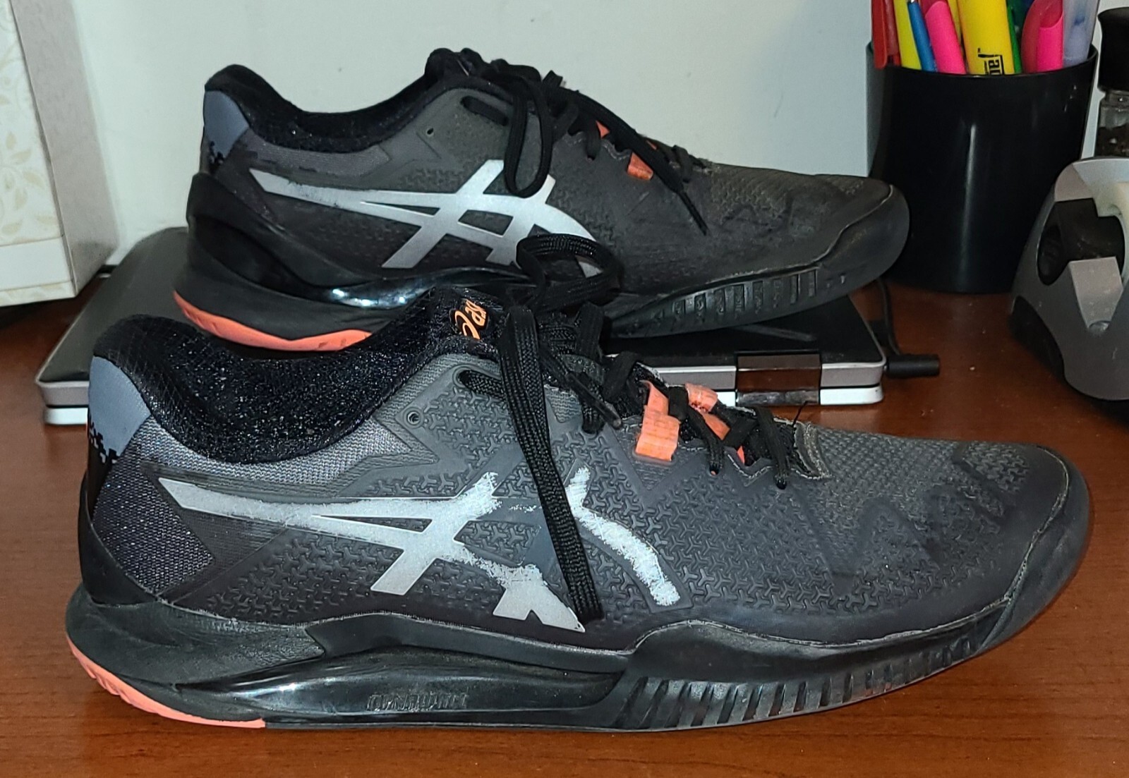 ASICS Women's Shoes Sz 9 Black Sneakers 1042A122 needs insoles.