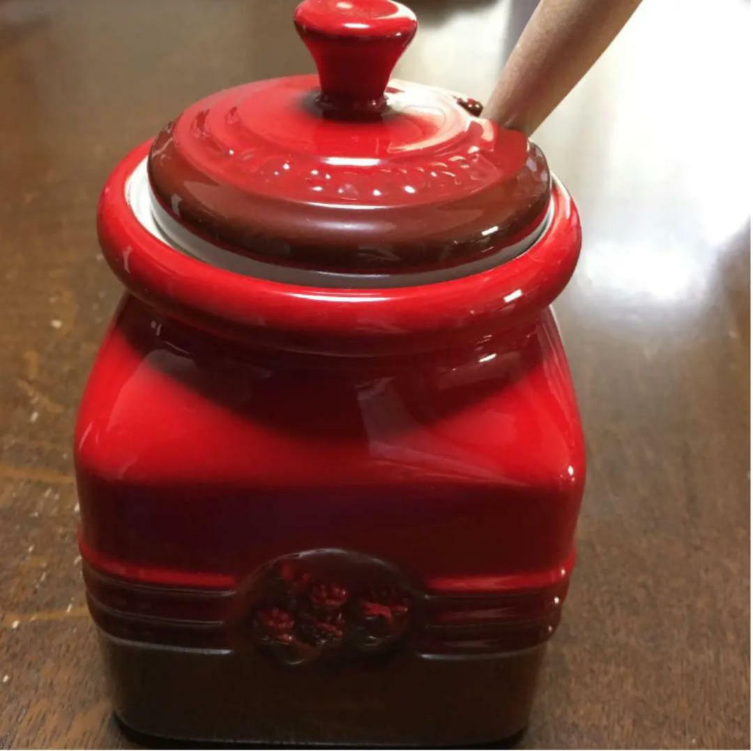 le creuset jam pot