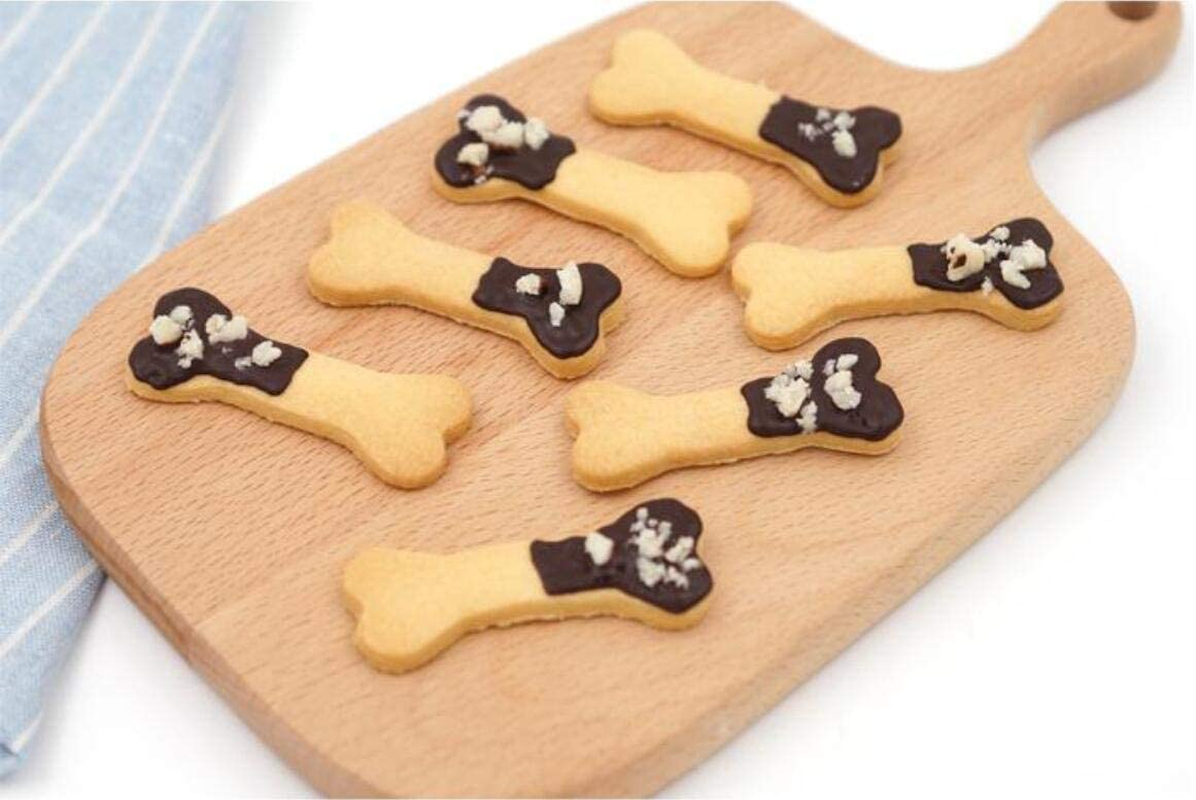 6 Pieces Stainless Steel Metal Dog Bone Shape Cookie Cutter Set Silver