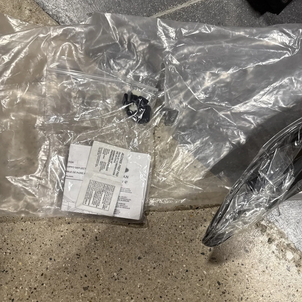 Defletor de capô estilo - Smoke Ford Focus 2008-2011 8S4Z-16C900-A - Imagem 3 de 4