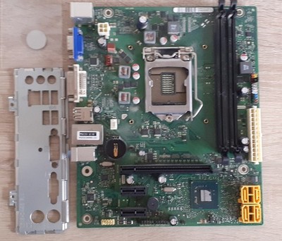 Fujitsu Mainboard D2990-A11 GS 3   gebraucht & voll funktionsfähig + I/O-Blende