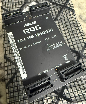 ROG STRIX Z390-E GAMING 2 way SLI bridge