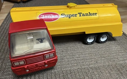 Tonka Super Tanker Semi-Truck 1970's Pressed Steel / Plastic Red/Yellow