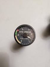 Bendix Corporation Hydraulic Pressure Indicator Flight Gauge 25502-A23A-7-A 