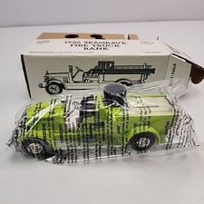 1991 Ertl die cast coin bank 1926 Seagrave fire truck 9071 Chevrolet NIB