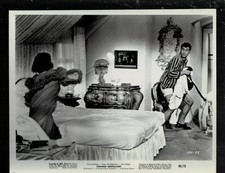 SUPER RARE!! 8X10 1965 ORIG STRANGE BEDFELLOWS Gina Lollobrigida Rock Hudson