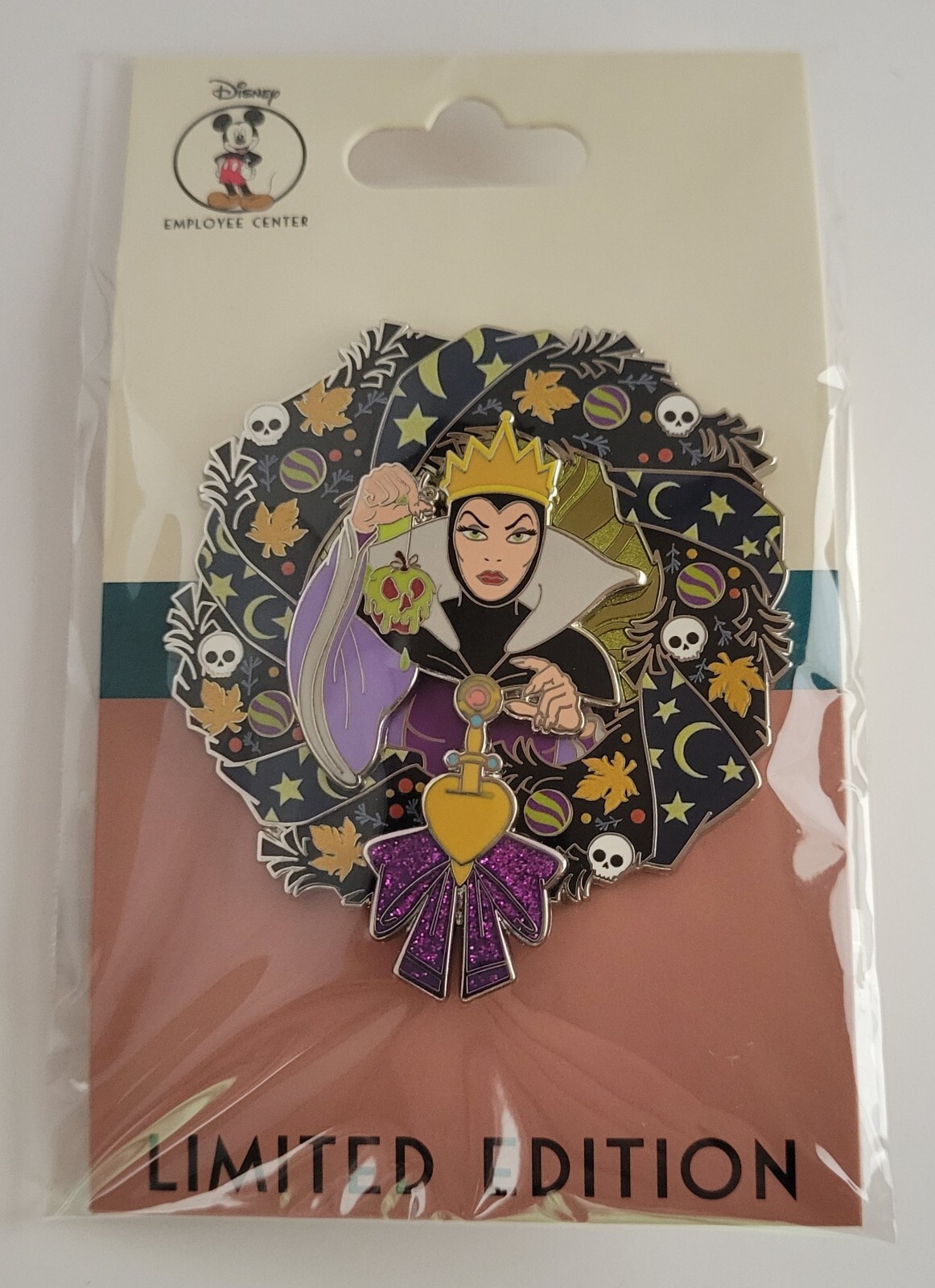 DEC Halloween Wreath Villain Evil Queen Disney Pin LE 400