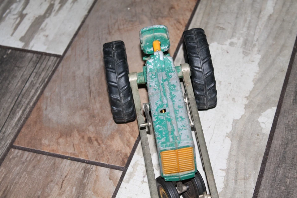 ¿John Deere vintage? Tractor de juguete Hubley Kiddie #500 con cargador frontal Foto 4 de 4