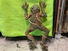Frog wall hanging