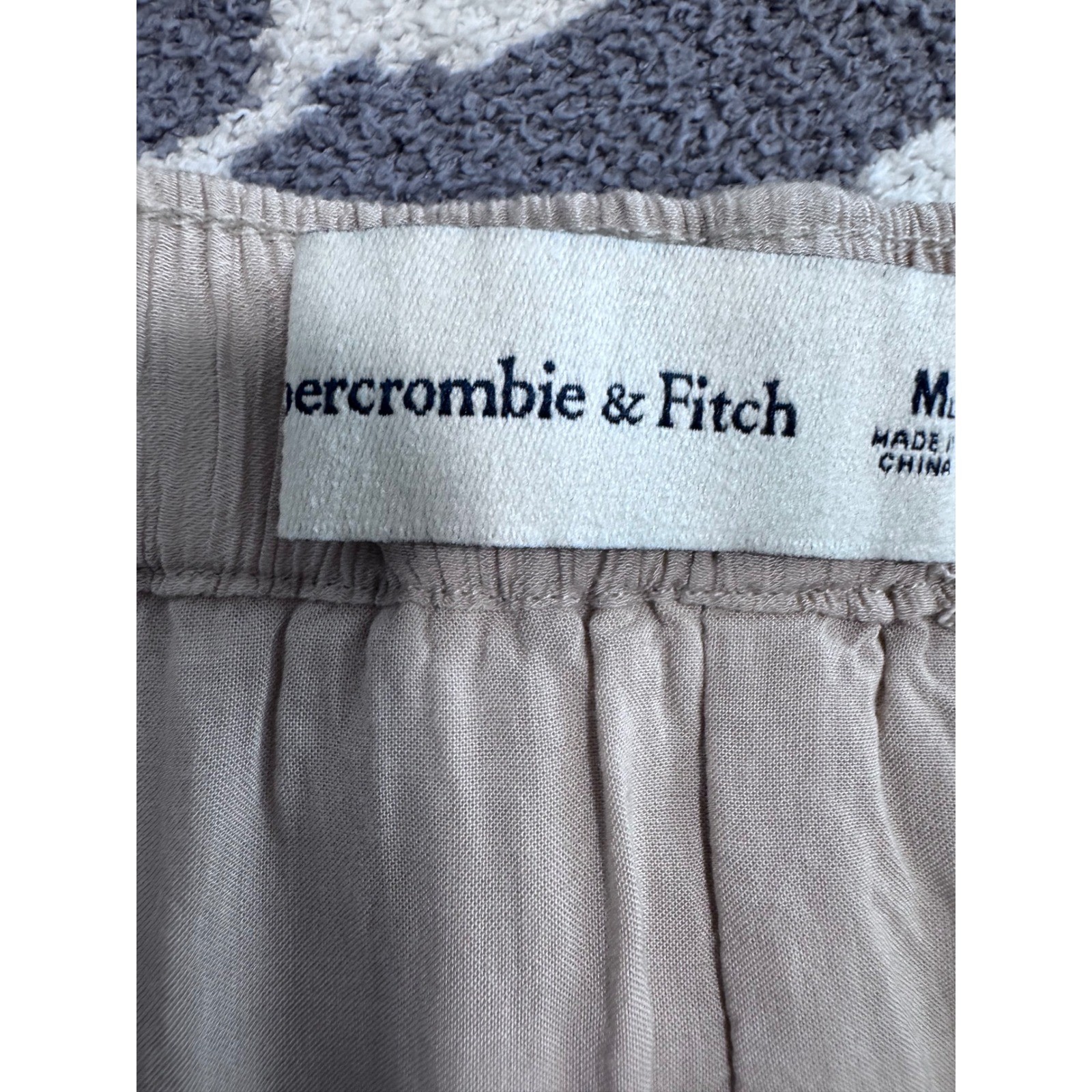 Abercrombie and Fitch Crinkle Wide Leg pants Size… - image 6
