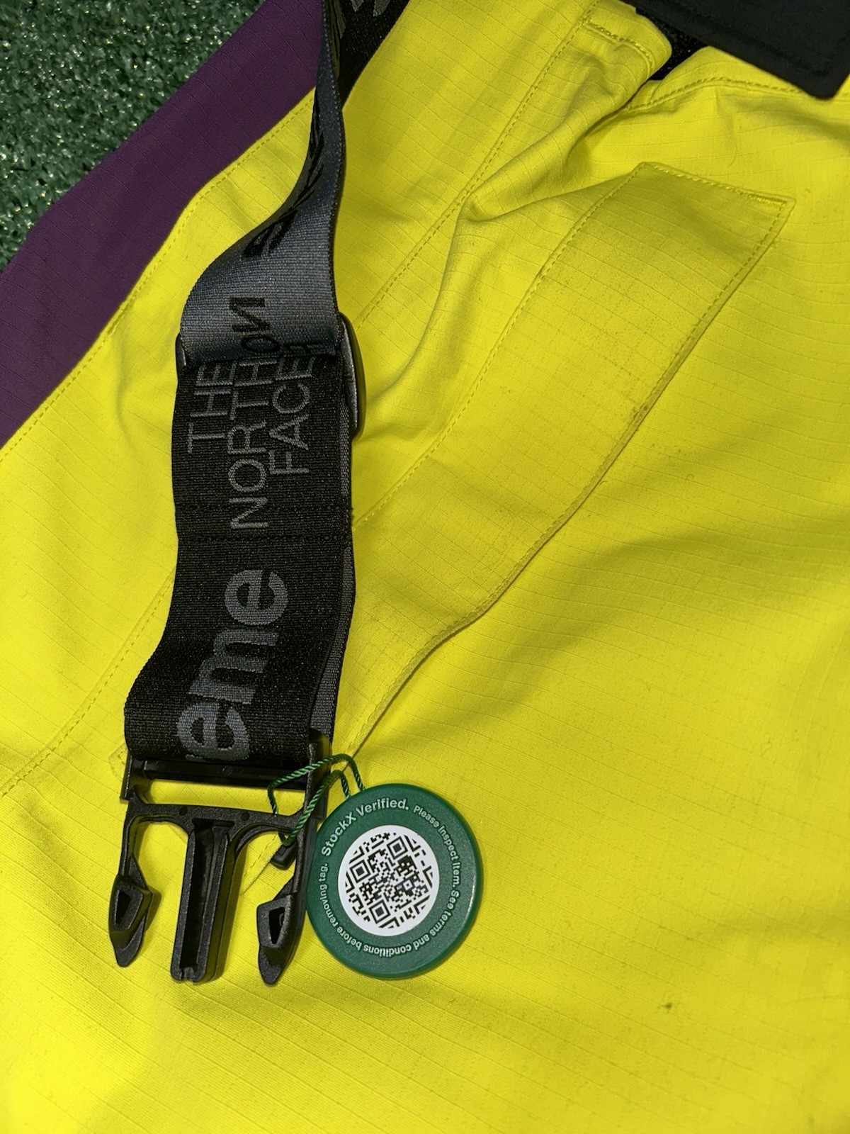 Supreme The North Face Expedition Jacket Sulphur Size Large (FW18) image 4