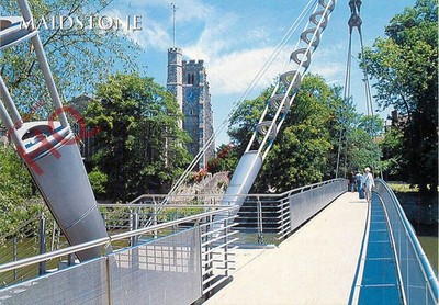 Ansichtskarte>>Maidstone, Schleusenwiese Millenniumsbrücke [Lachs]