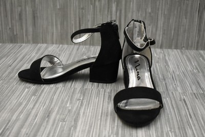 nina hidi sandal