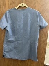 FIGS Women's Heather Denim Catarina 1 Pocket Scrub Top Size S Small  NEW in BAG