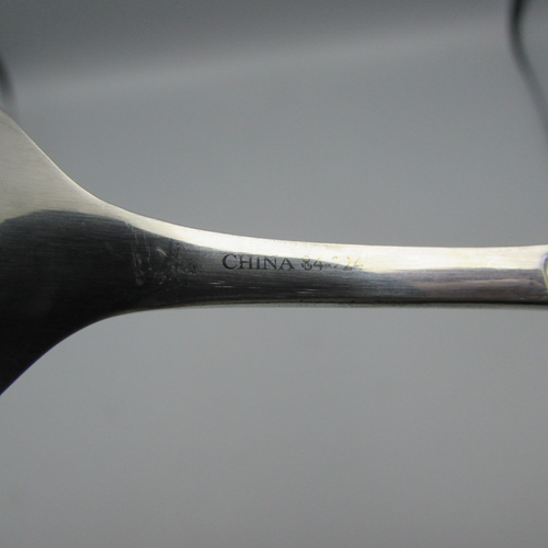 Oneida Stainless VOSS (GLOSSY) Teaspoons - Set of Four New - Picture 4 of 4