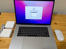 MacBook Pro 15 inch Screen Touch Bar 2017