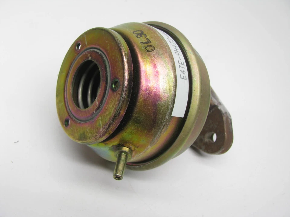 Carter 33-162 EGR 阀 (OEM 福特 E4TE-9H473-A4A ) — 第 3/4 张图片